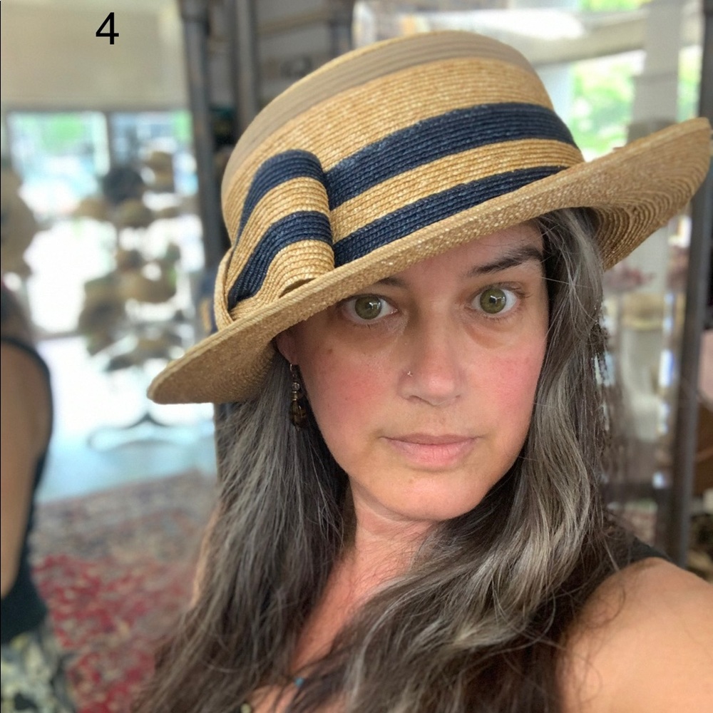 Meet your Posher, Angie